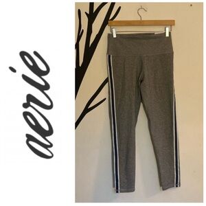 NWT Aerie M, 7/8 length, grey and blue striped leggings